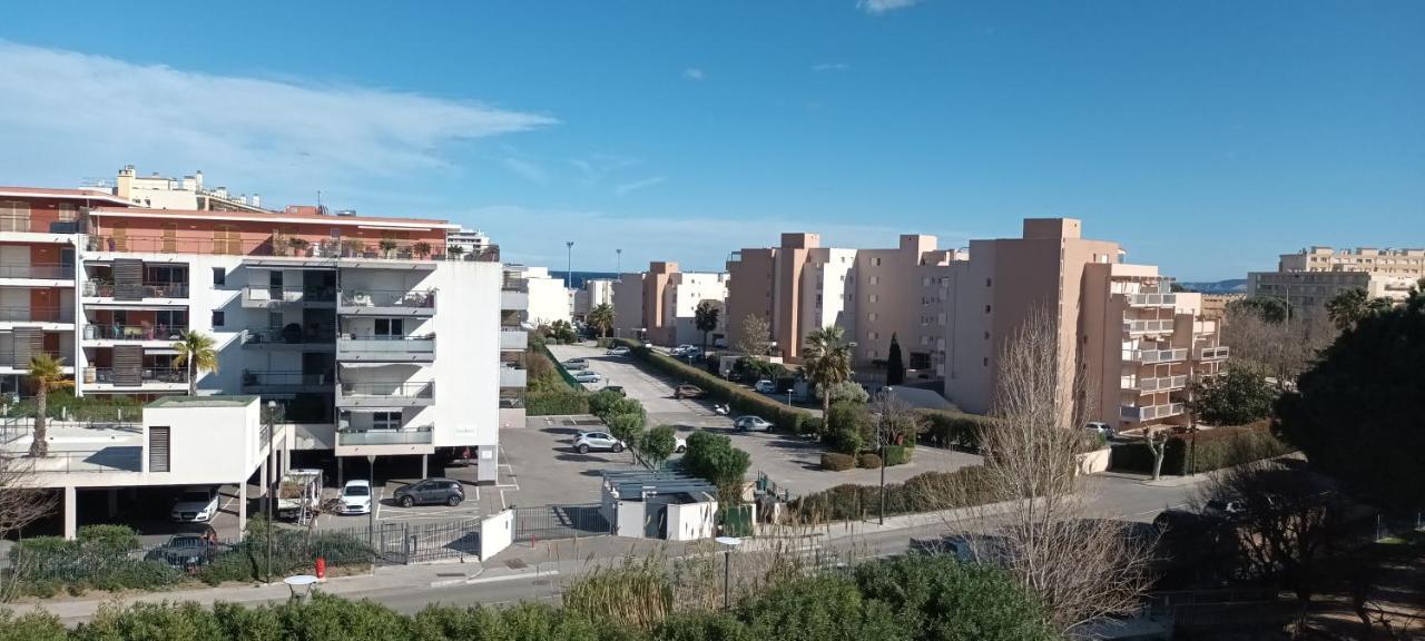 Apartament Le Queirele Le Lavandou Zewnętrze zdjęcie